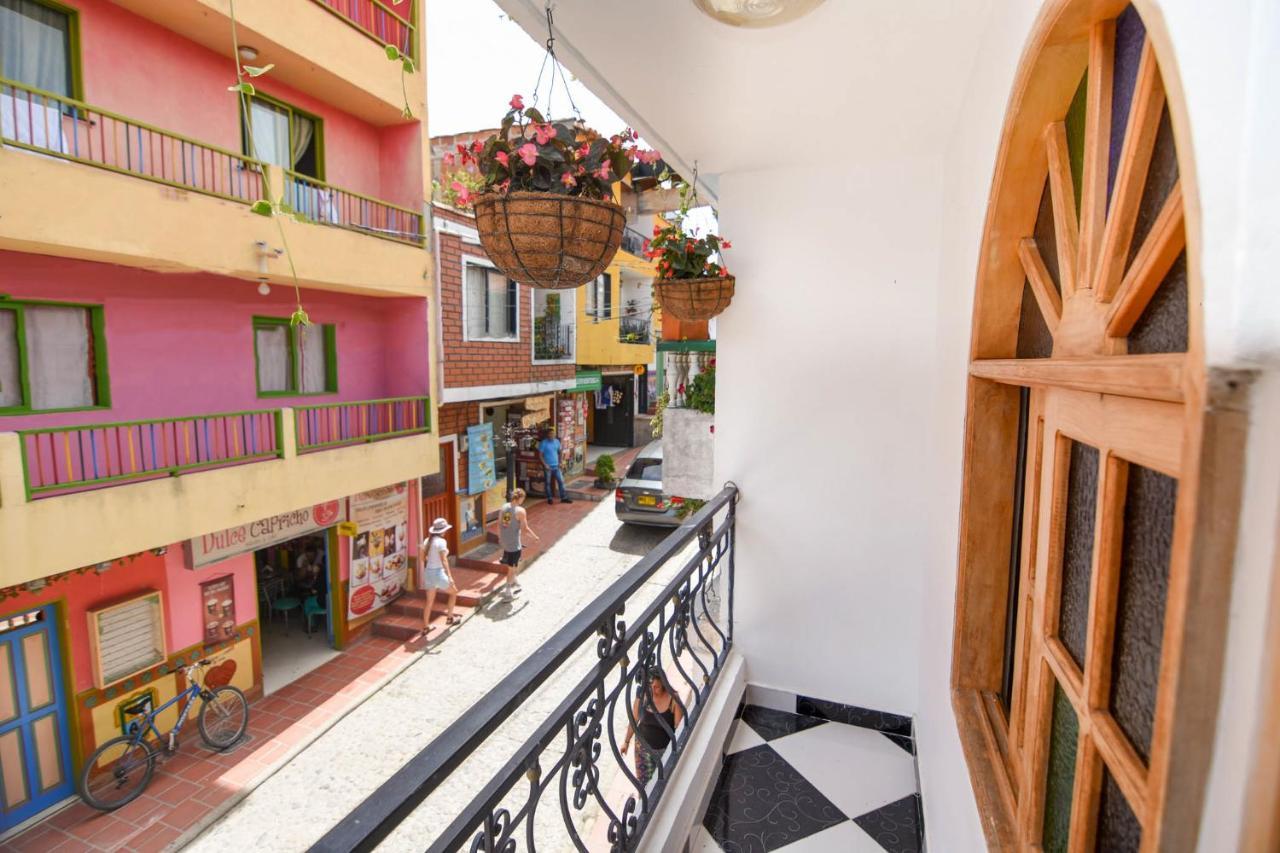 Hotel El Paisaje Guatape Exterior photo